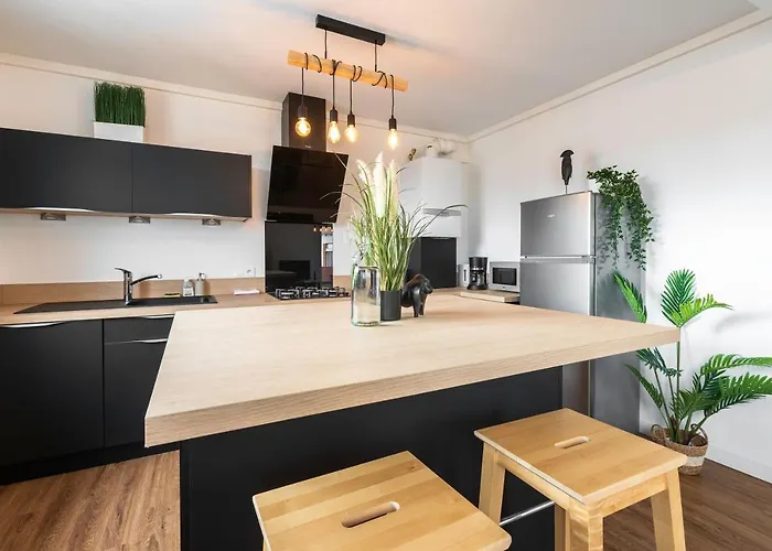 A - Safari Apartment *